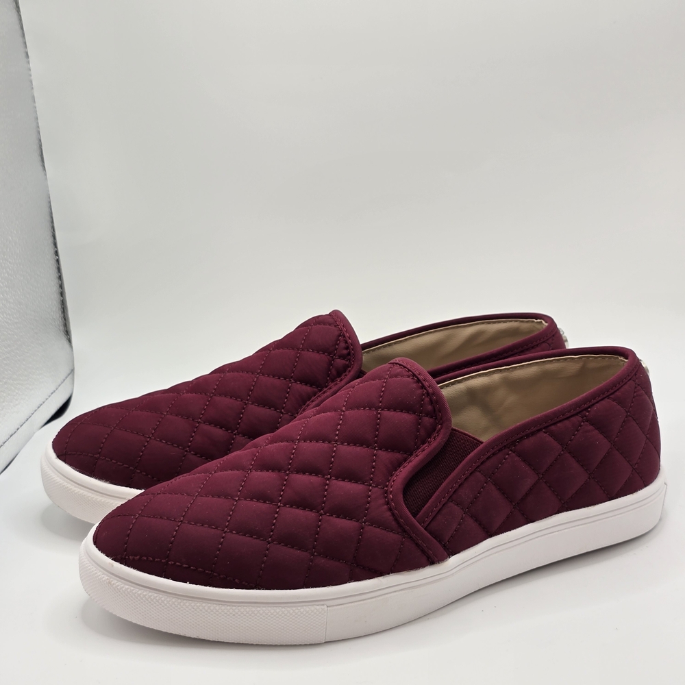 Steve Madden Women's Quilted Slip-On Sneakers - Burgundy Size 8.5M - Picture 3 of 11